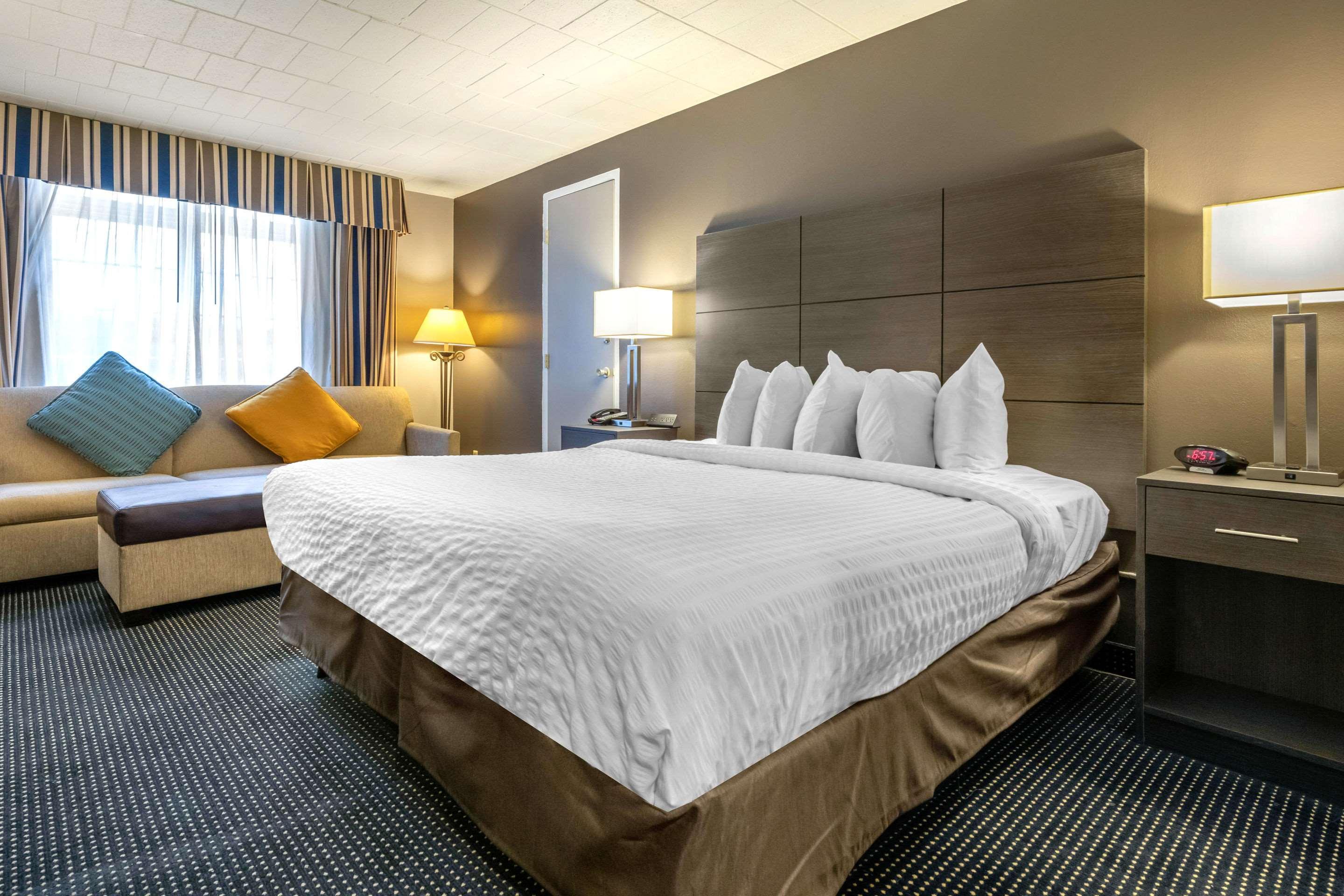 Clarion Hotel&Conference Center Harrisburg West New Cumberland Buitenkant foto