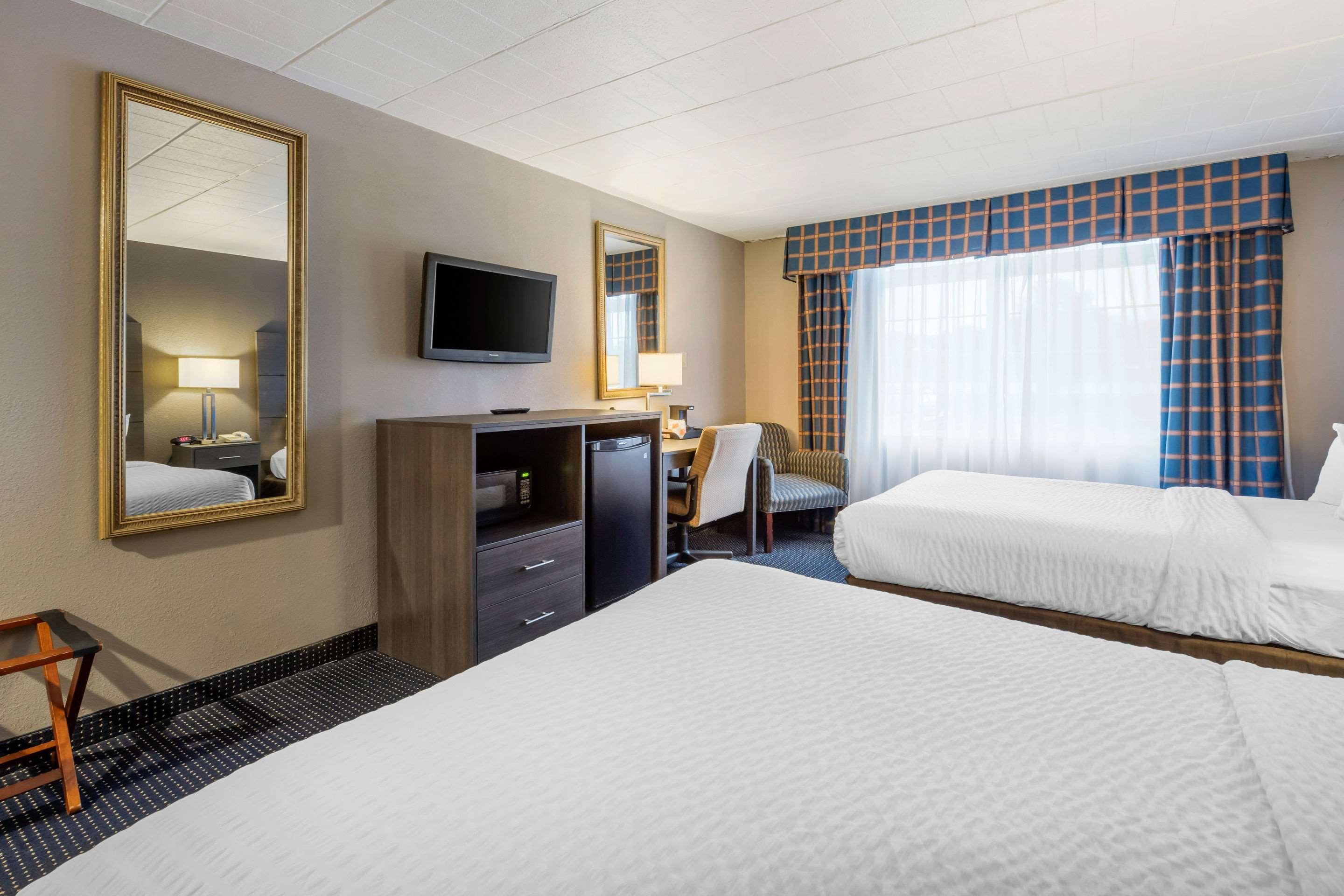 Clarion Hotel&Conference Center Harrisburg West New Cumberland Buitenkant foto