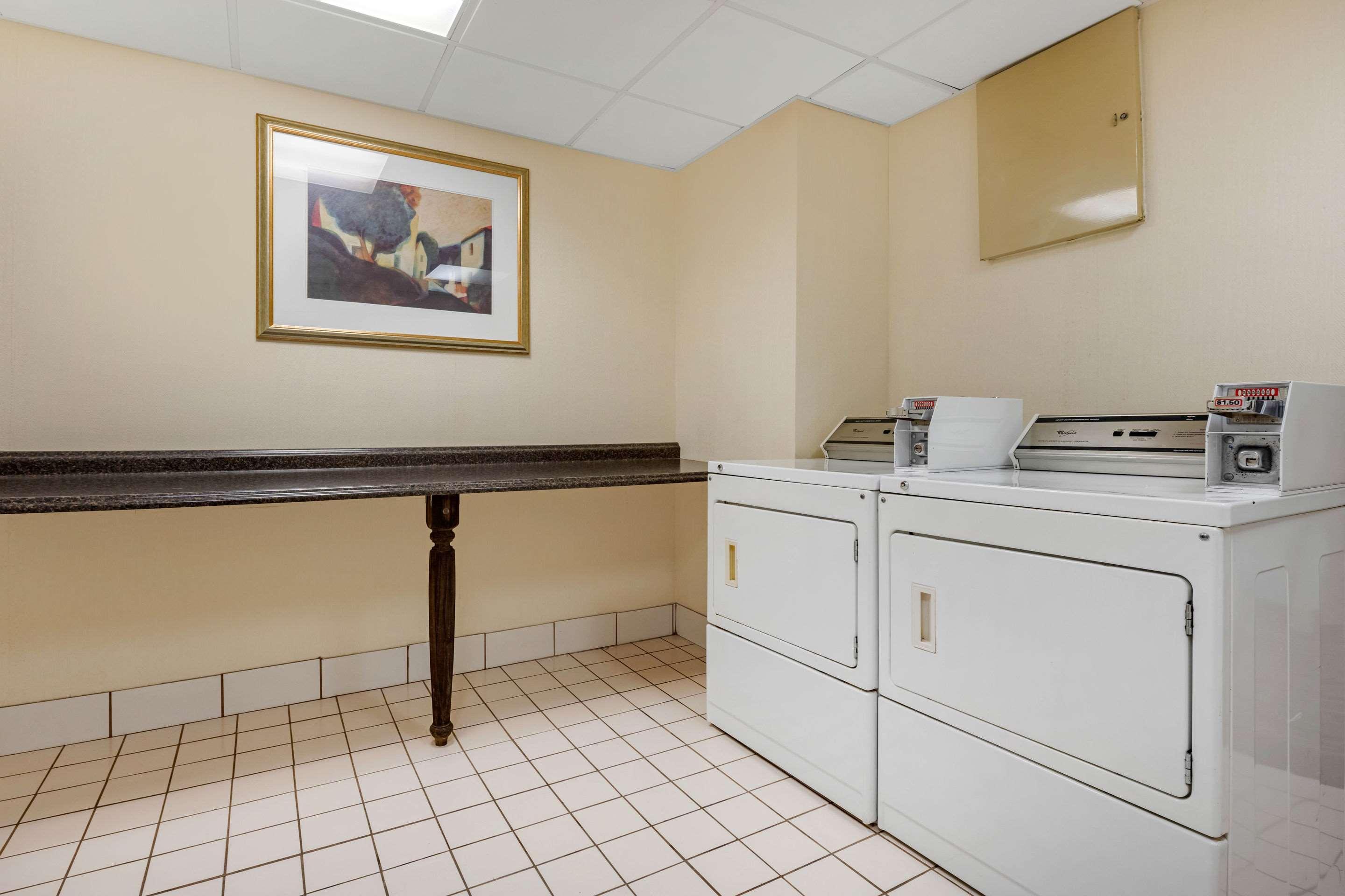 Clarion Hotel&Conference Center Harrisburg West New Cumberland Buitenkant foto