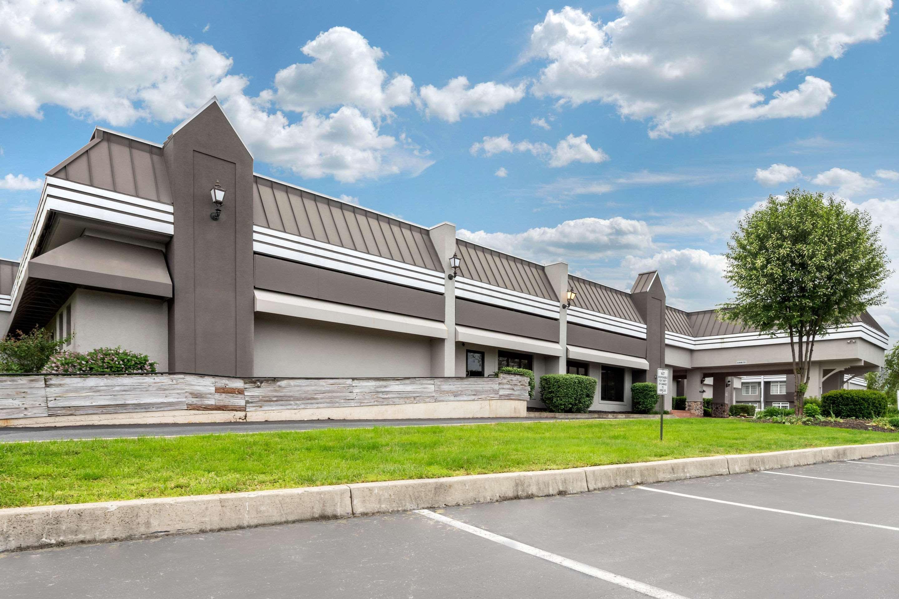 Clarion Hotel&Conference Center Harrisburg West New Cumberland Buitenkant foto