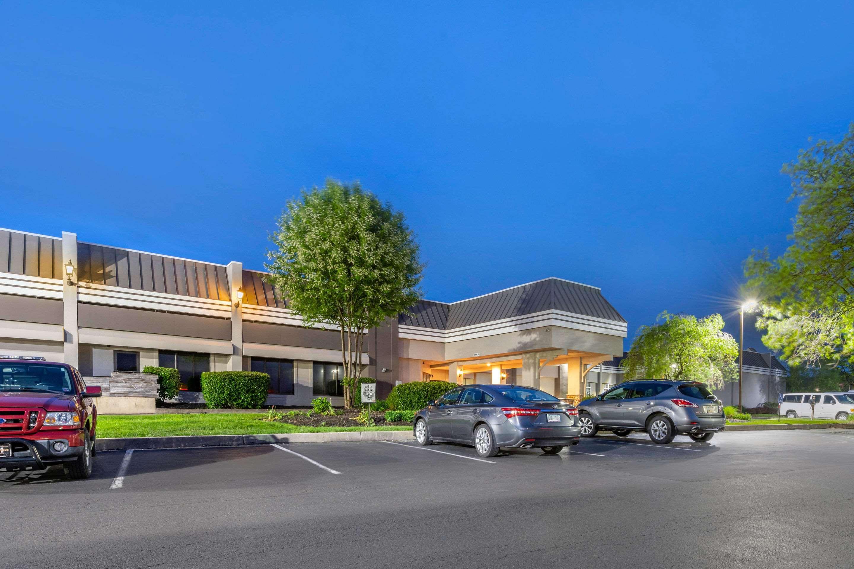 Clarion Hotel&Conference Center Harrisburg West New Cumberland Buitenkant foto